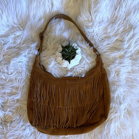 Like new MINNETONKA genuine leather fringe shoulder bag in cognac - Picture 5 of 15